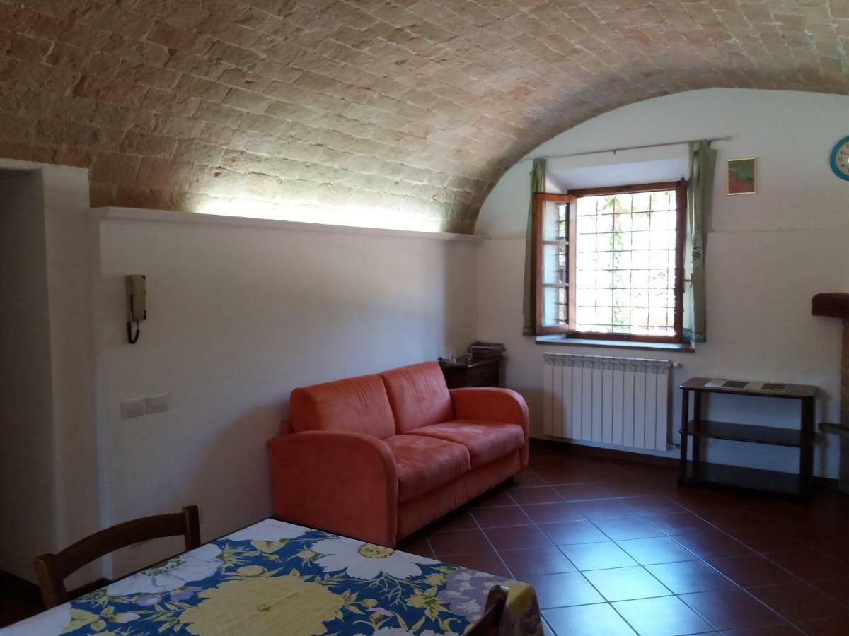 Affittacamere Antonio E Francesca Staggia Buitenkant foto