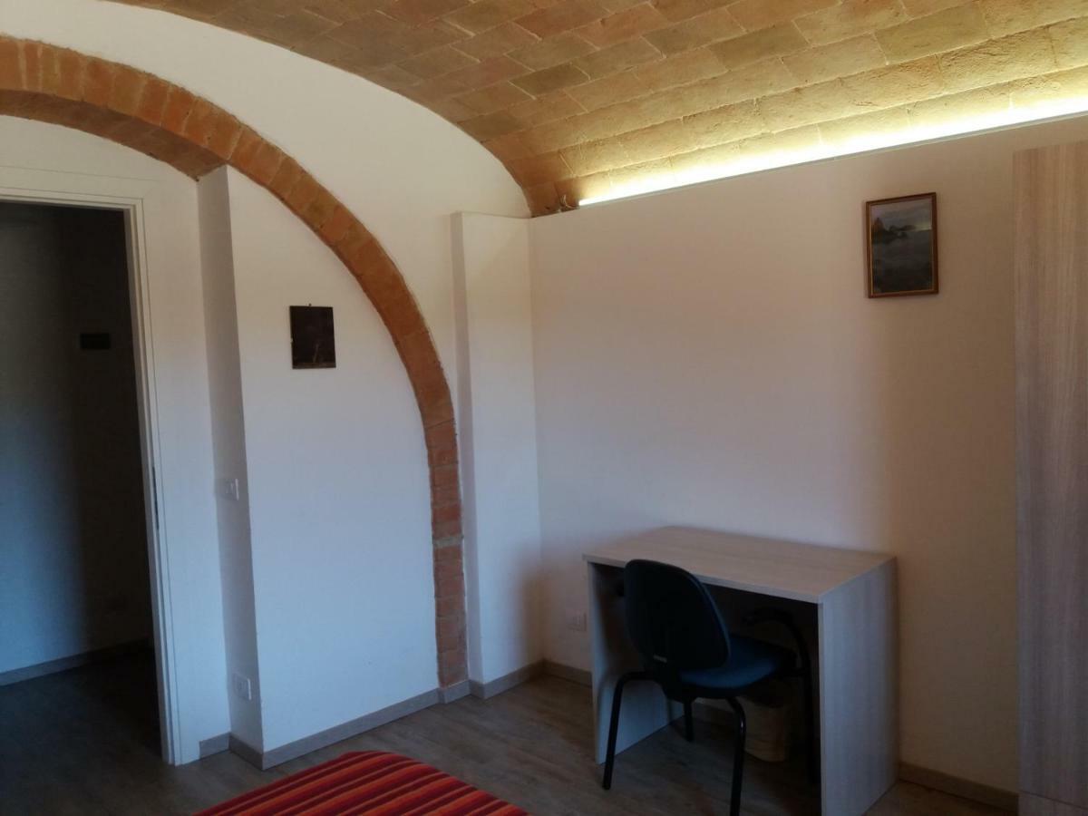 Affittacamere Antonio E Francesca Staggia Buitenkant foto